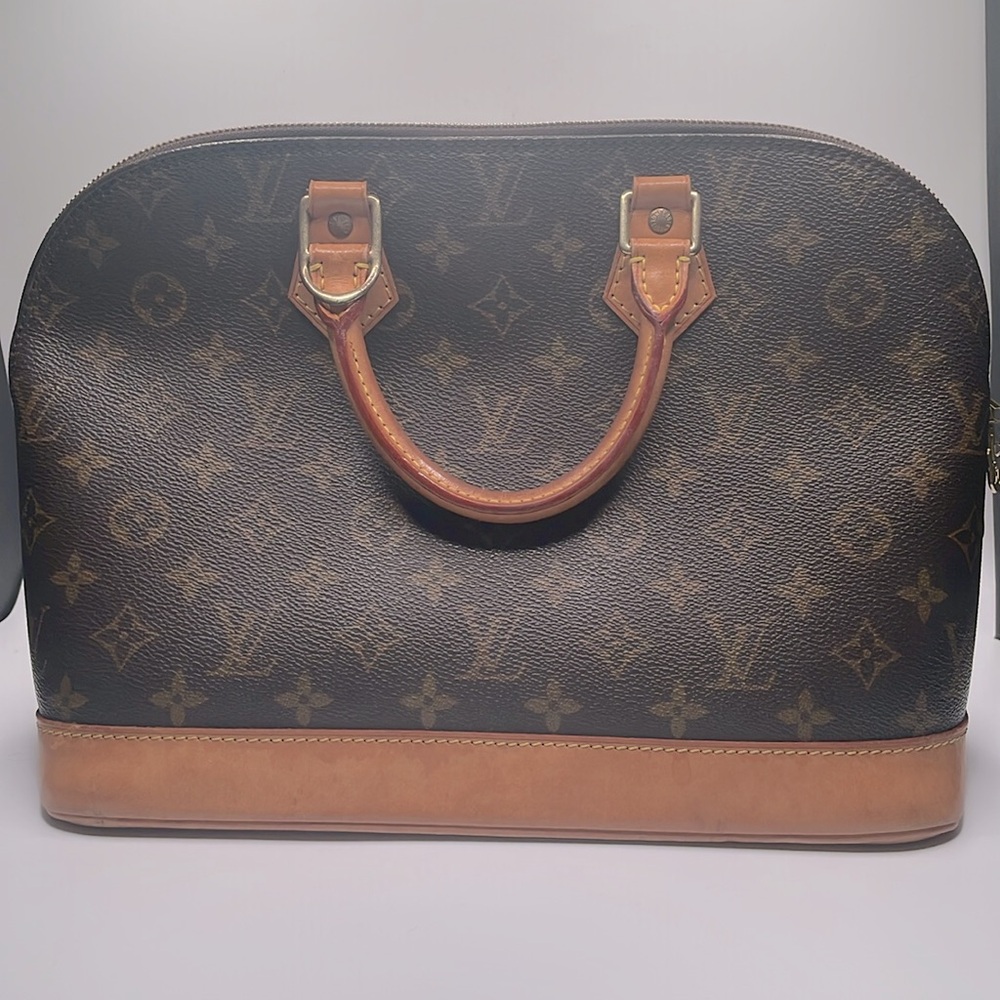 Louis Vuitton Alma Monogram - Picture 2 of 16